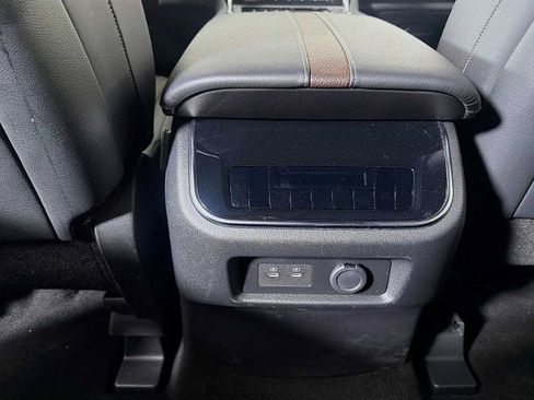 Certified 2025 Nissan Armada SL w/ Captain's Chari Seat Package AWD/4WD image 23