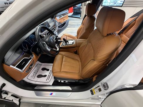 Used 2017 BMW 750i xDrive AWD/4WD image 56