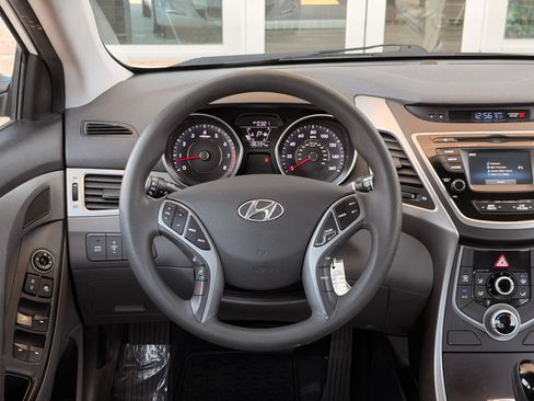 Used 2016 Hyundai Elantra SE w/ Option Group 02 FWD image 26