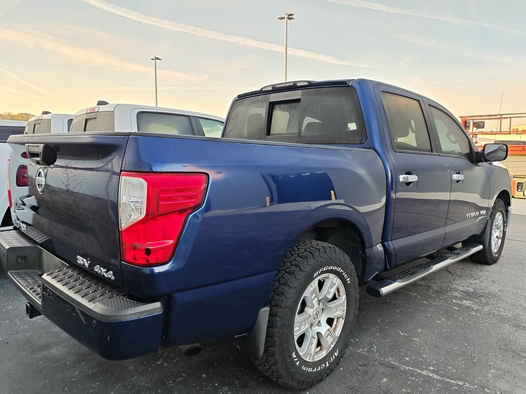 Used 2018 Nissan Titan SV w/ SV Convenience Package AWD/4WD image 8