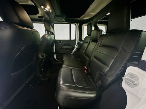 Used 2021 Jeep Wrangler Unlimited Sahara image 26