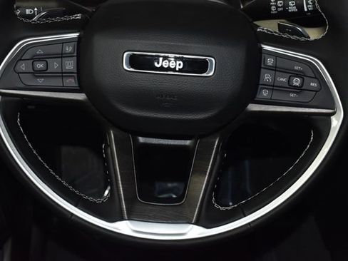 New 2026 Jeep Grand Cherokee Altitude image 22