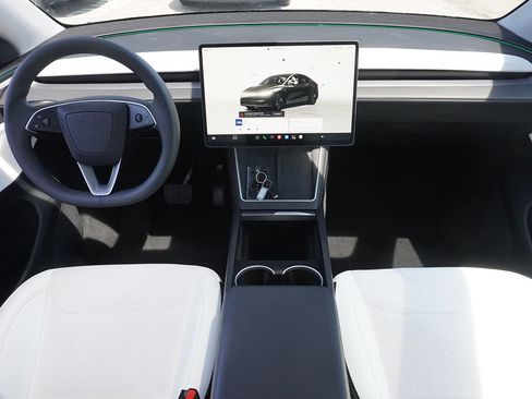 Used 2026 Tesla Model Y Long Range AWD/4WD image 50