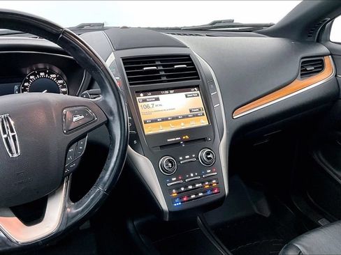 Used 2018 Lincoln MKC Reserve w/ Lincoln MKC Climate Package AWD/4WD image 8