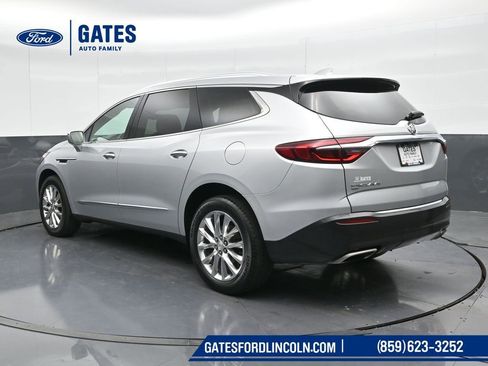 Used 2020 Buick Enclave Premium w/ Surround and Sites Package AWD/4WD image 8