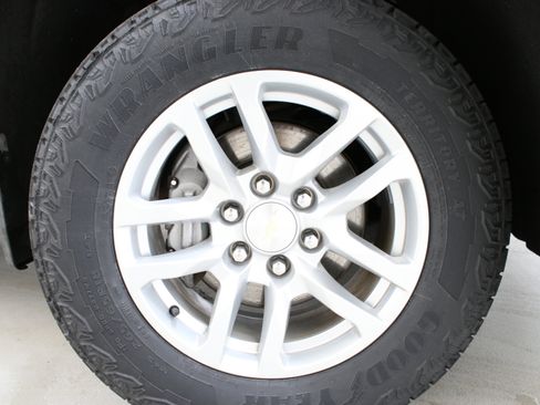 Used 2019 Chevrolet Silverado 1500 LT w/ All-Star Edition image 31