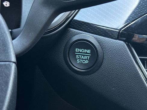 Certified 2025 Ford Escape ST-Line AWD/4WD image 21