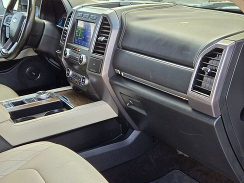 Used 2021 Ford Expedition Platinum RWD image 29