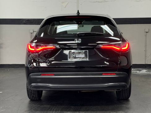 Used 2023 Honda HR-V LX image 11