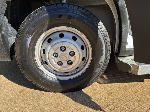 Used 2023 RAM ProMaster 2500 image 31