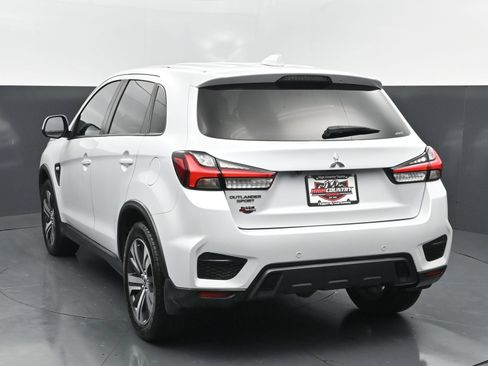 Used 2022 Mitsubishi Outlander Sport ES AWD/4WD image 4