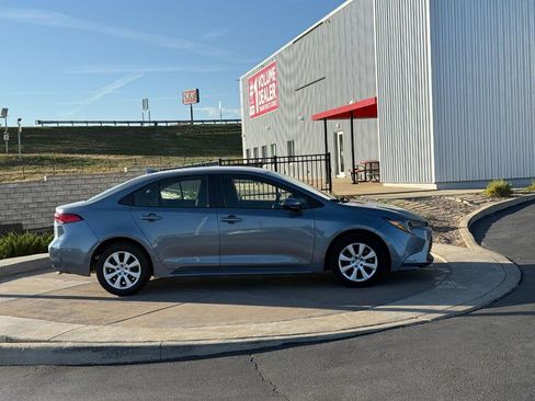 Certified 2025 Toyota Corolla LE image 2