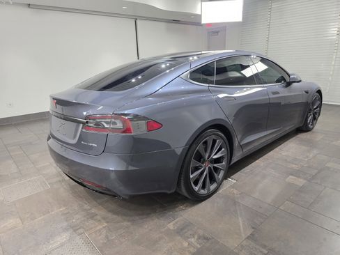 Used 2020 Tesla Model S Long Range Plus image 7