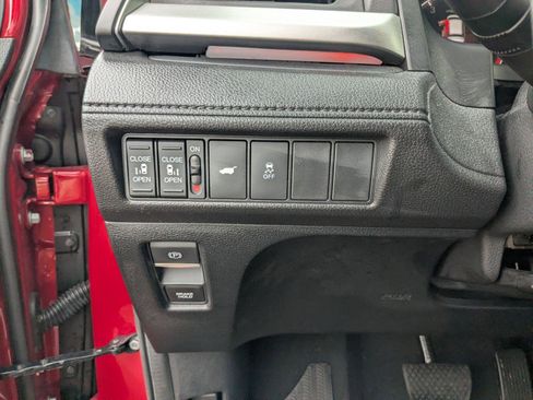 Used 2025 Honda Odyssey Sport-L image 16