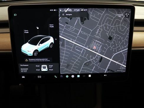 Used 2022 Tesla Model Y Long Range image 6