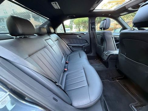 Used 2010 Mercedes-Benz E 550 Sedan image 39