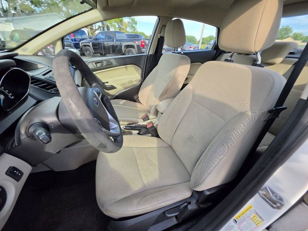 Used 2017 Ford Fiesta SE FWD image 16