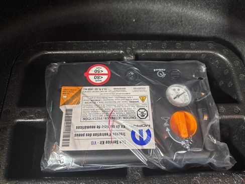 Certified 2024 Jeep Compass Limited image 39