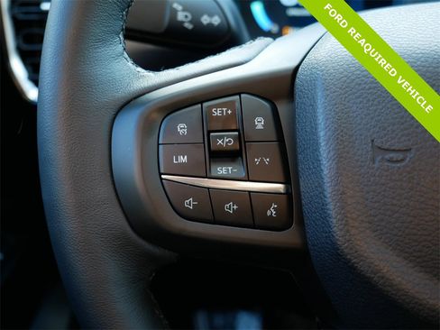 Used 2025 Ford Ranger Lariat w/ FX4 Off-Road Package image 18