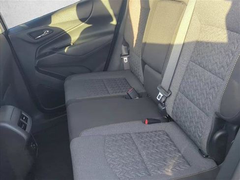 Used 2024 Chevrolet Equinox LT FWD image 22