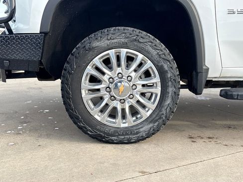 Used 2022 Chevrolet Silverado 3500 High Country w/ Safety Package II image 37