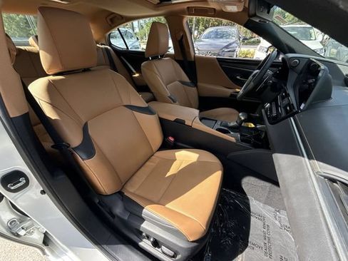 Certified 2023 Lexus ES 350 w/ Accessory Package (Z2) FWD image 26