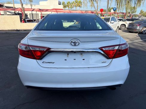 Used 2016 Toyota Camry SE image 7