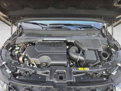 Certified 2025 Land Rover Discovery Sport Dynamic SE image 23