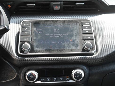 Used 2019 Nissan Kicks SV FWD image 19