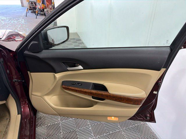 Used 2011 Honda Accord EX image 15