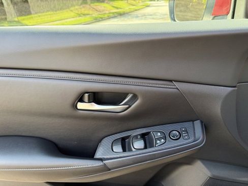 Used 2023 Nissan Sentra SV image 13