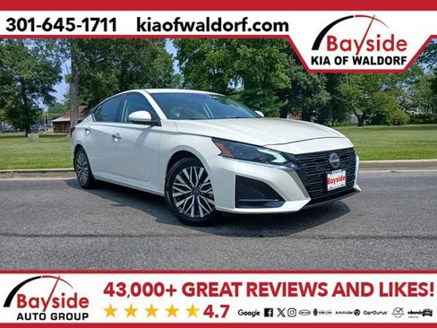 Used 2023 Nissan Altima 2.5 SV FWD image 1