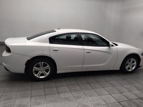 Used 2022 Dodge Charger SXT RWD image 10