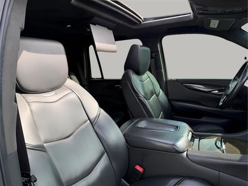 Used 2018 Cadillac Escalade Platinum image 36