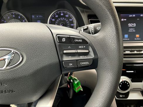 Used 2019 Hyundai Elantra SEL FWD image 11