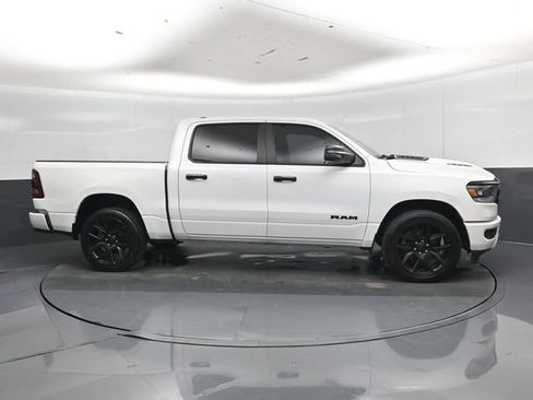 Used 2024 RAM 1500 Laramie AWD/4WD image 2