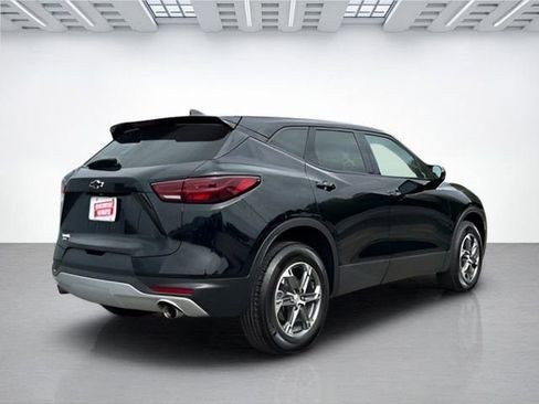 Used 2023 Chevrolet Blazer LT w/ Driver Confidence Package image 4