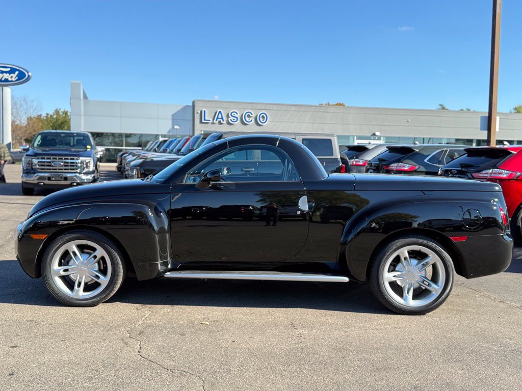 Used 2003 Chevrolet SSR w/ Preferred Equipment Group RWD image 29