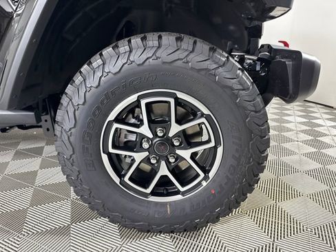 New 2026 Jeep Wrangler Unlimited Rubicon w/ Technology Group image 7