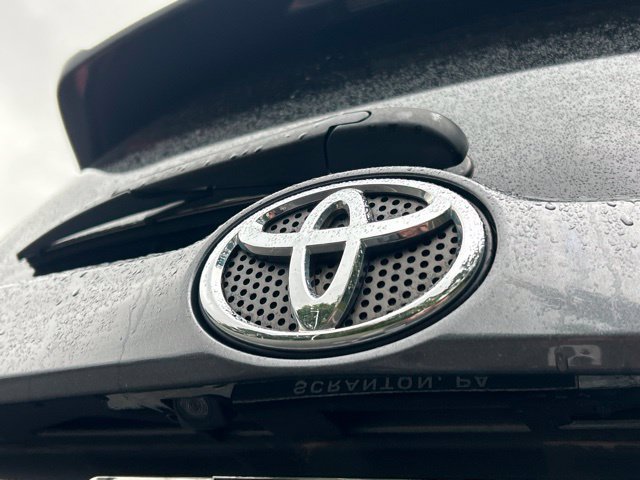 Used 2017 Toyota RAV4 Platinum w/ All Weather Liner Package AWD/4WD image 14