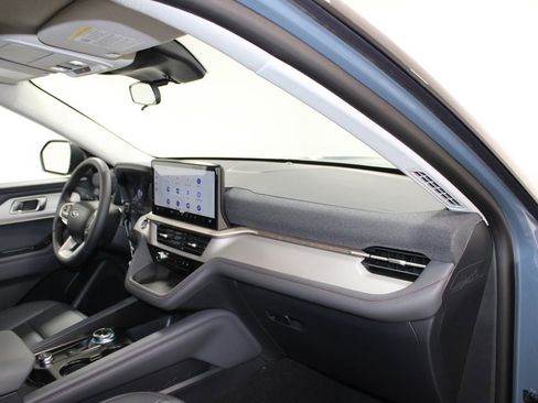 New 2026 Ford Explorer Active image 29