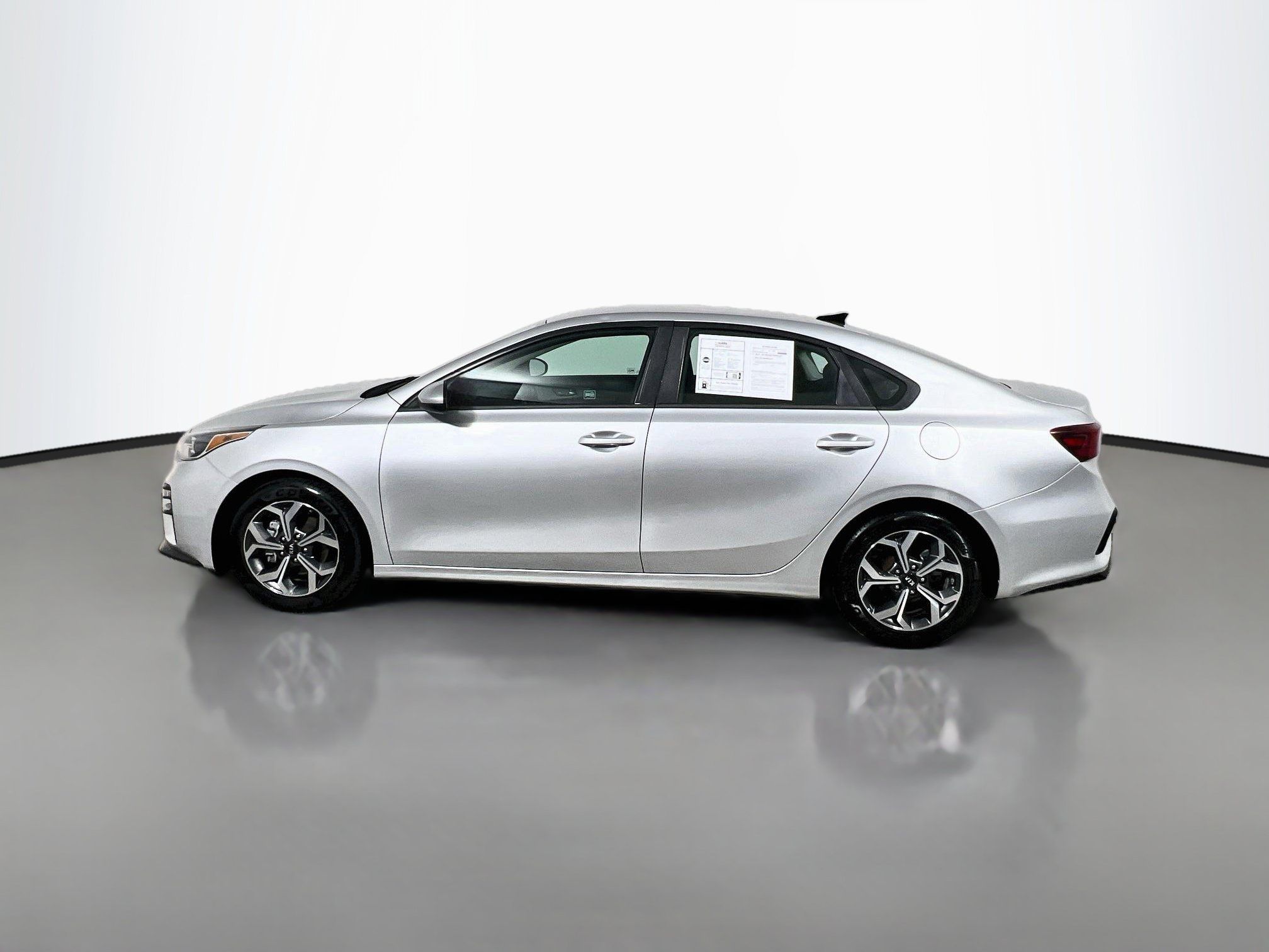 Used 2020 Kia Forte LXS FWD image 9