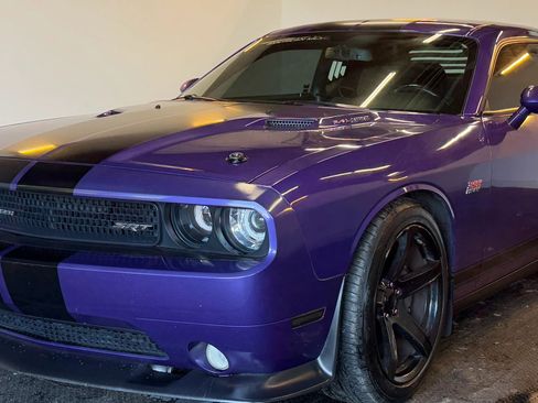 Used 2014 Dodge Challenger SRT8 Core image 2