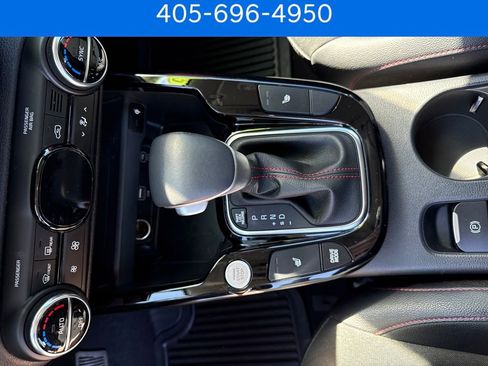Used 2025 Kia Soul GT-Line w/ GT-Line Technology Package image 18