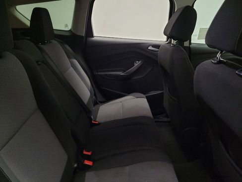 Used 2017 Ford Escape SE image 19