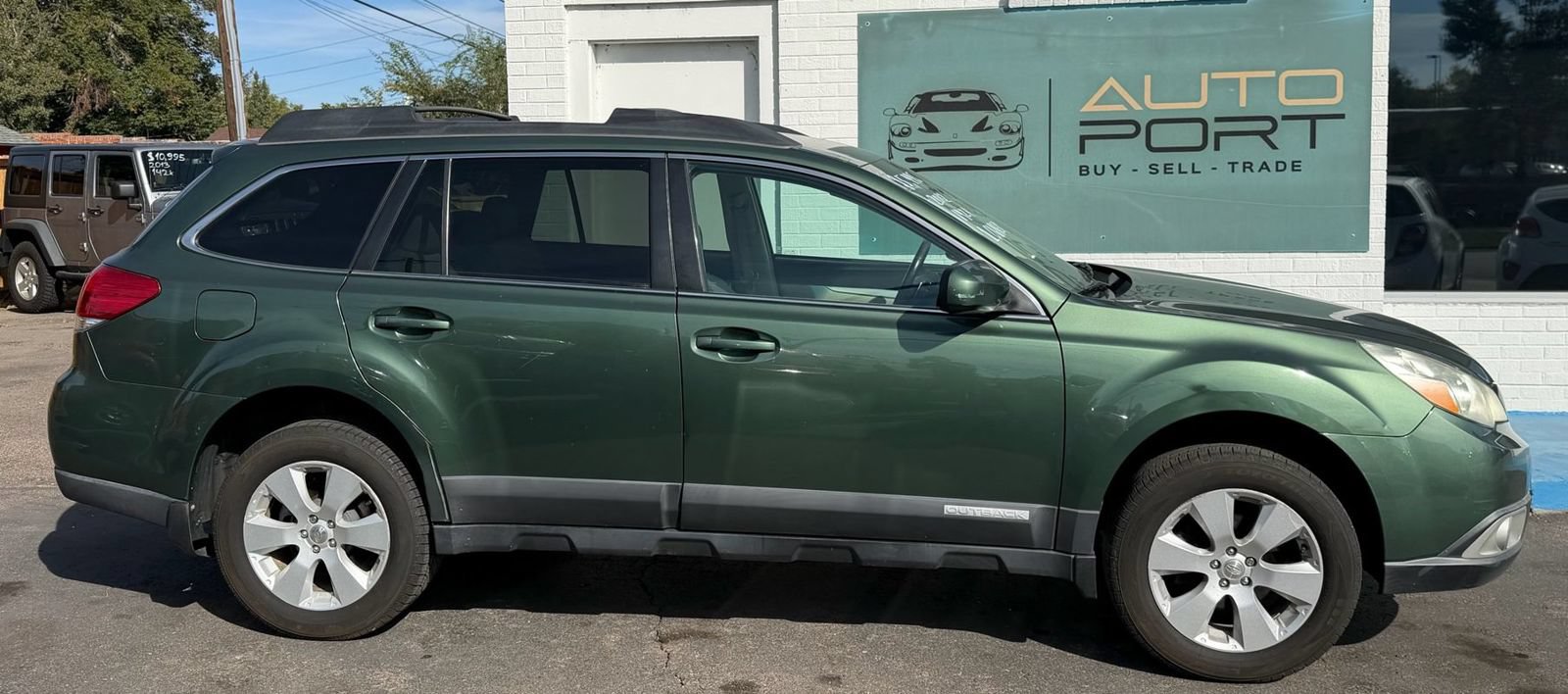 Used 2012 Subaru Outback 2.5i Premium w/ Popular Pkg 1B AWD/4WD image 2
