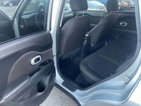 Used 2016 Kia Soul image 12