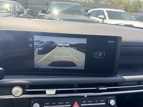 Used 2025 Hyundai Tucson SE AWD/4WD image 23