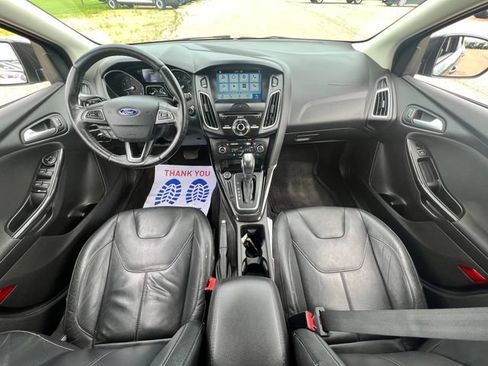 Used 2016 Ford Focus Titanium w/ Titanium Technology Package FWD image 8