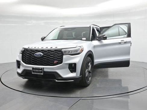 New 2026 Ford Explorer ST w/ Sun And Sound Package image 29